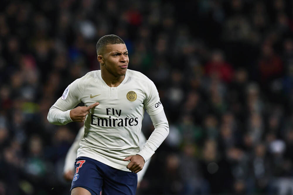 “用一个字证明你不是AI？”全网刷屏的语文课背后还有这些故事